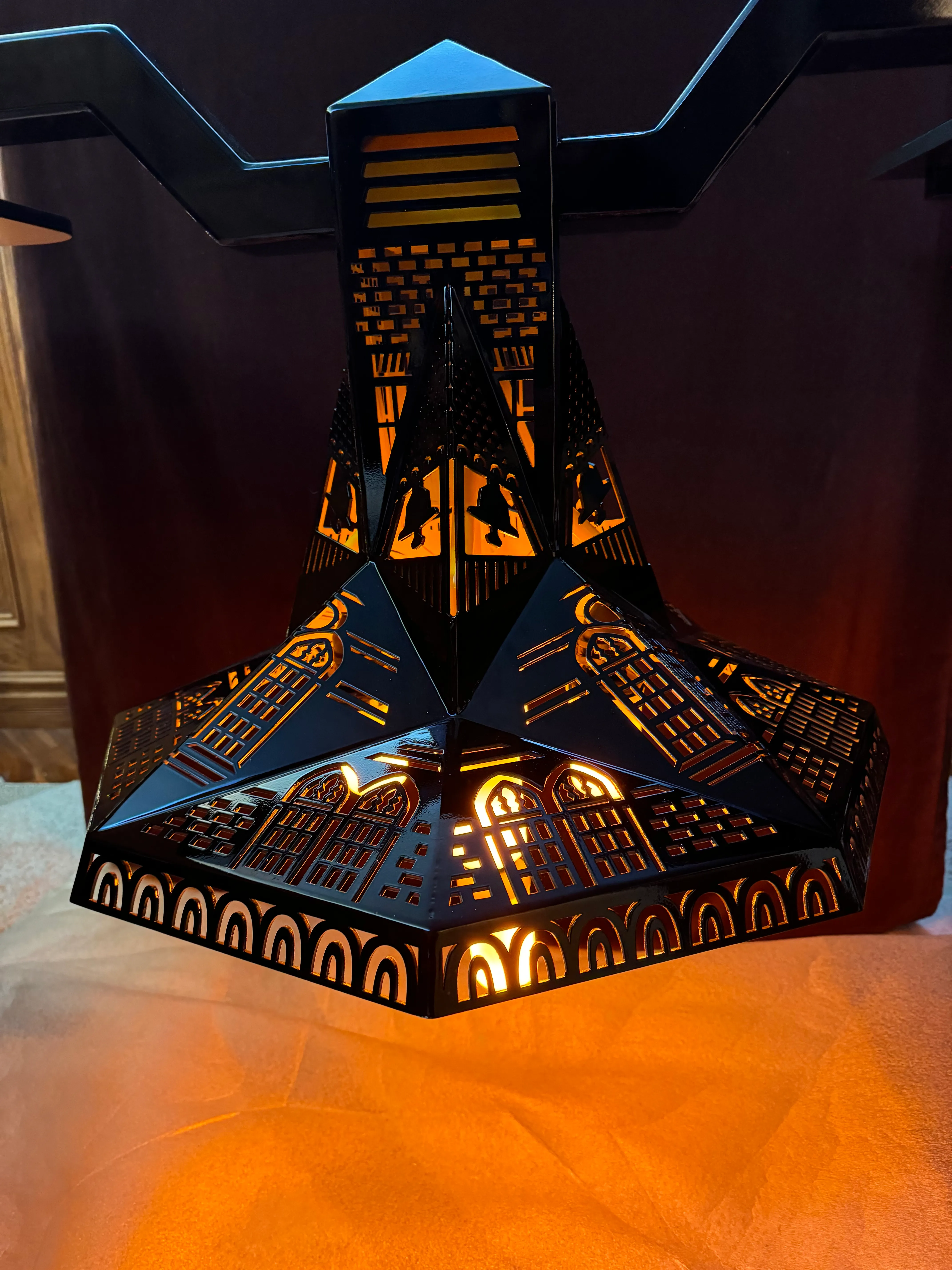 Illuminated sculpture